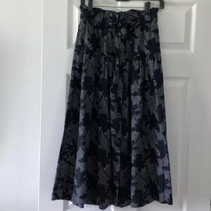 Universal Thread Black and Gray Floral Midi Skirt